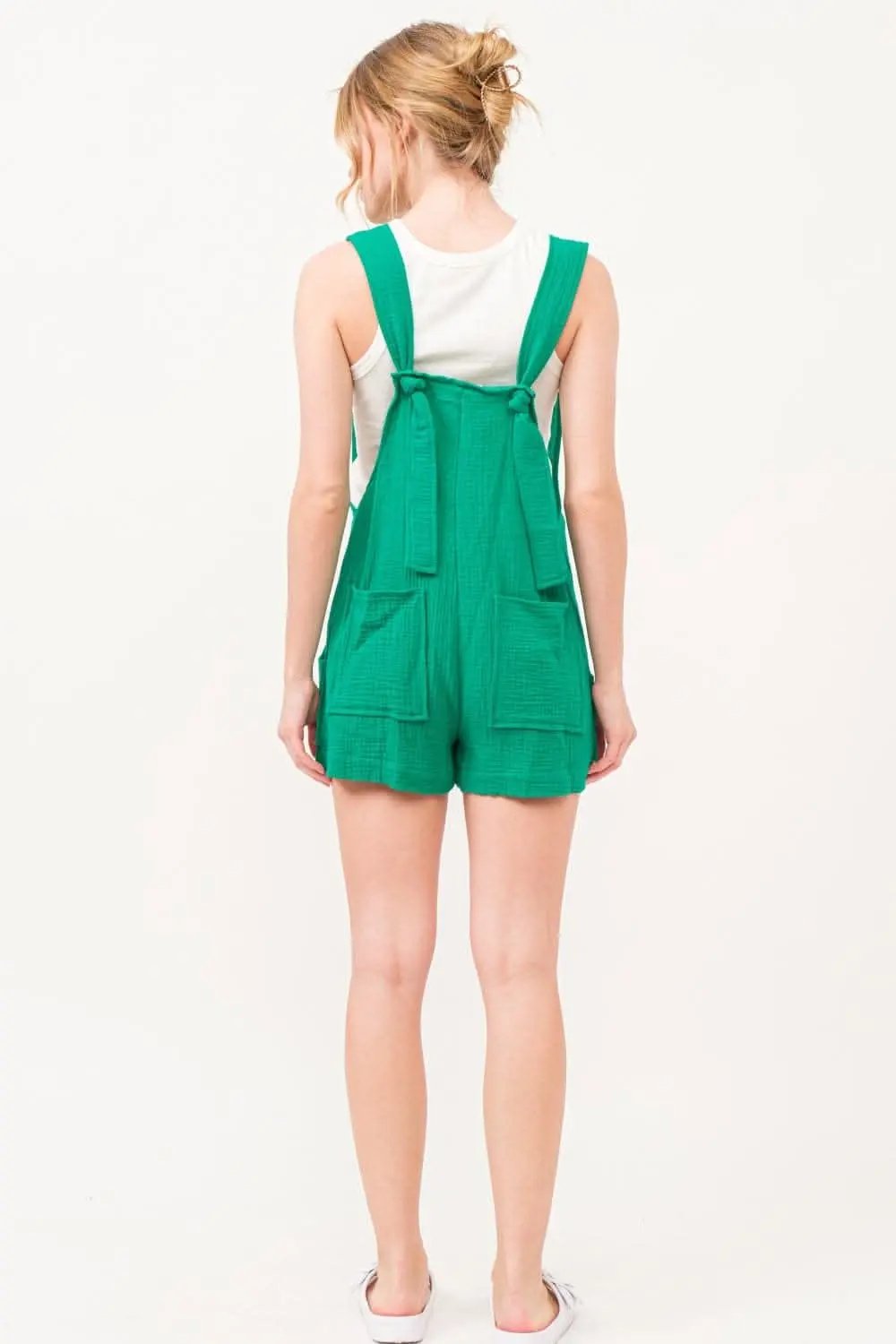 Trendsi Sleeveless Romper Button Up Tie Back — Emerald Green Casual Wear