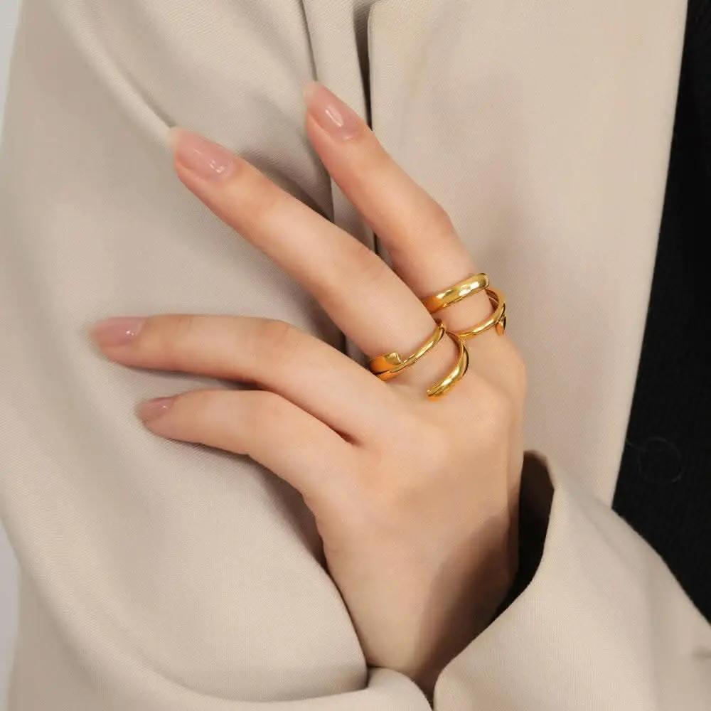 T-Shirts Trendsi Gold-plated titanium steel ring