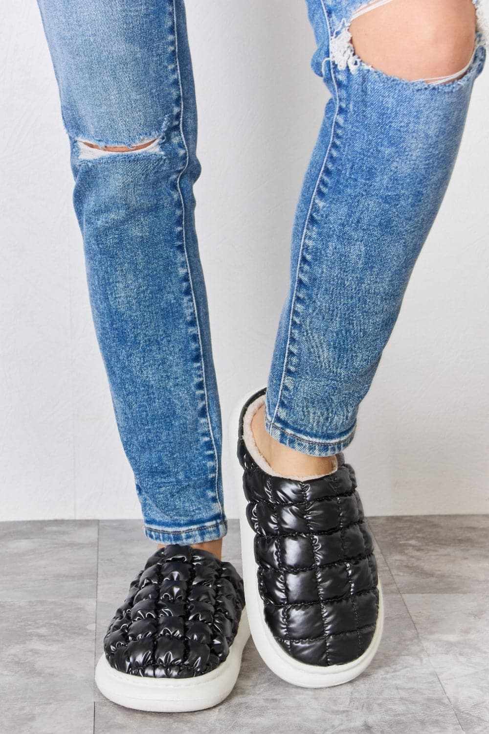 Shoes Trendsi Plush puffer slippers by melody