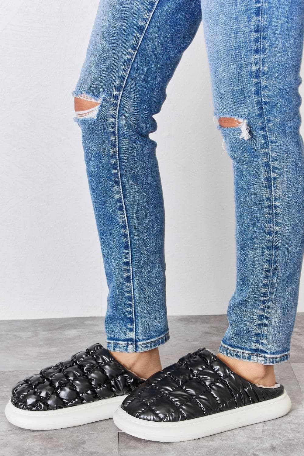 Shoes Trendsi Plush puffer slippers by melody